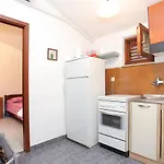 With Parking Space Marusici, Omis - 956 ميميتسا