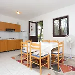 With Parking Space Marusici, Omis - 956 * ميميتسا